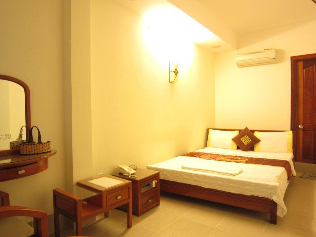 Pylos Hotel Ho Chi Minh City Exterior photo