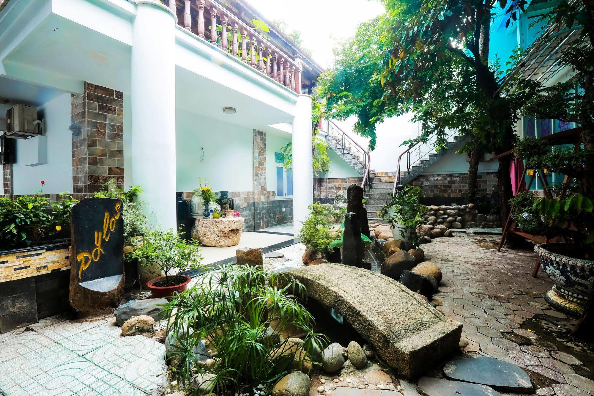 Pylos Hotel Ho Chi Minh City Exterior photo