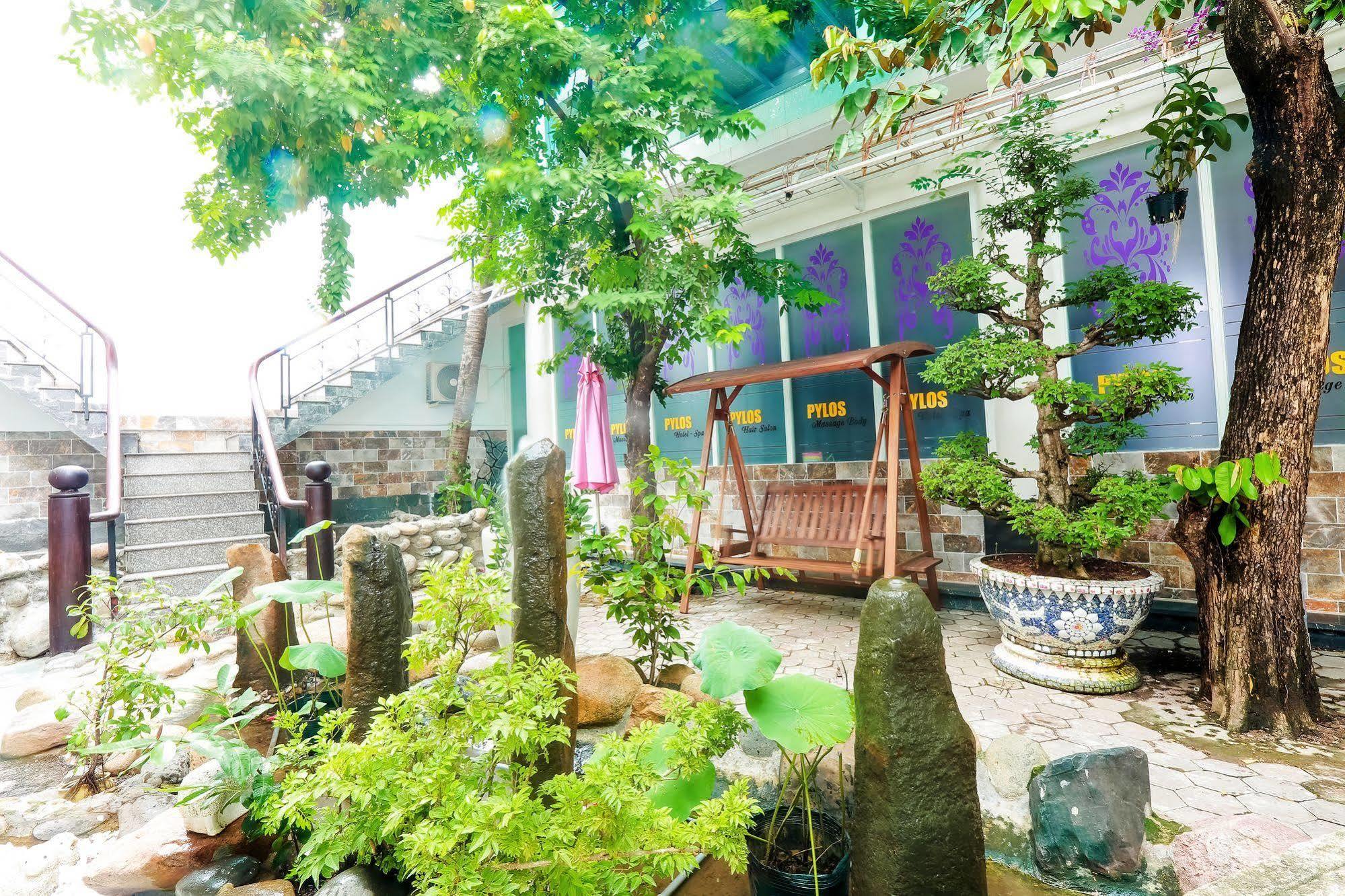 Pylos Hotel Ho Chi Minh City Exterior photo